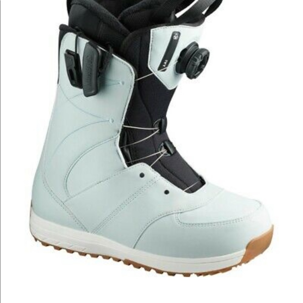 Snowboard Boots ; Women's Salomon Ivy Boa Sterling boot
